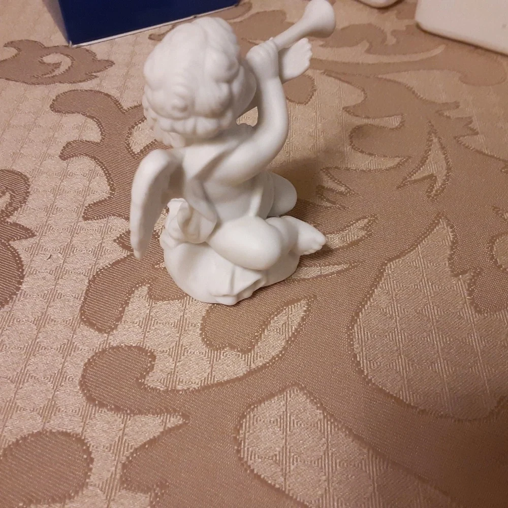Avon Nativity Collectibles The Cherub Porcelain Figurine